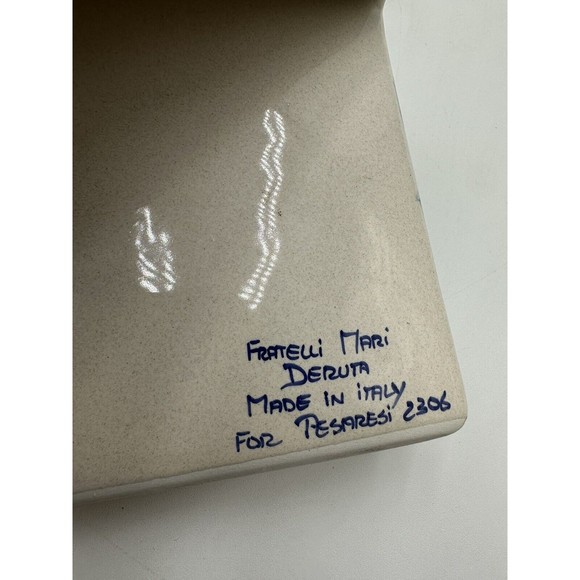 Deruta Italy Pottery Mail Planter/Letter Holder 9 x 6 x 4 Bees Signed Fratelli - Picture 7 of 7